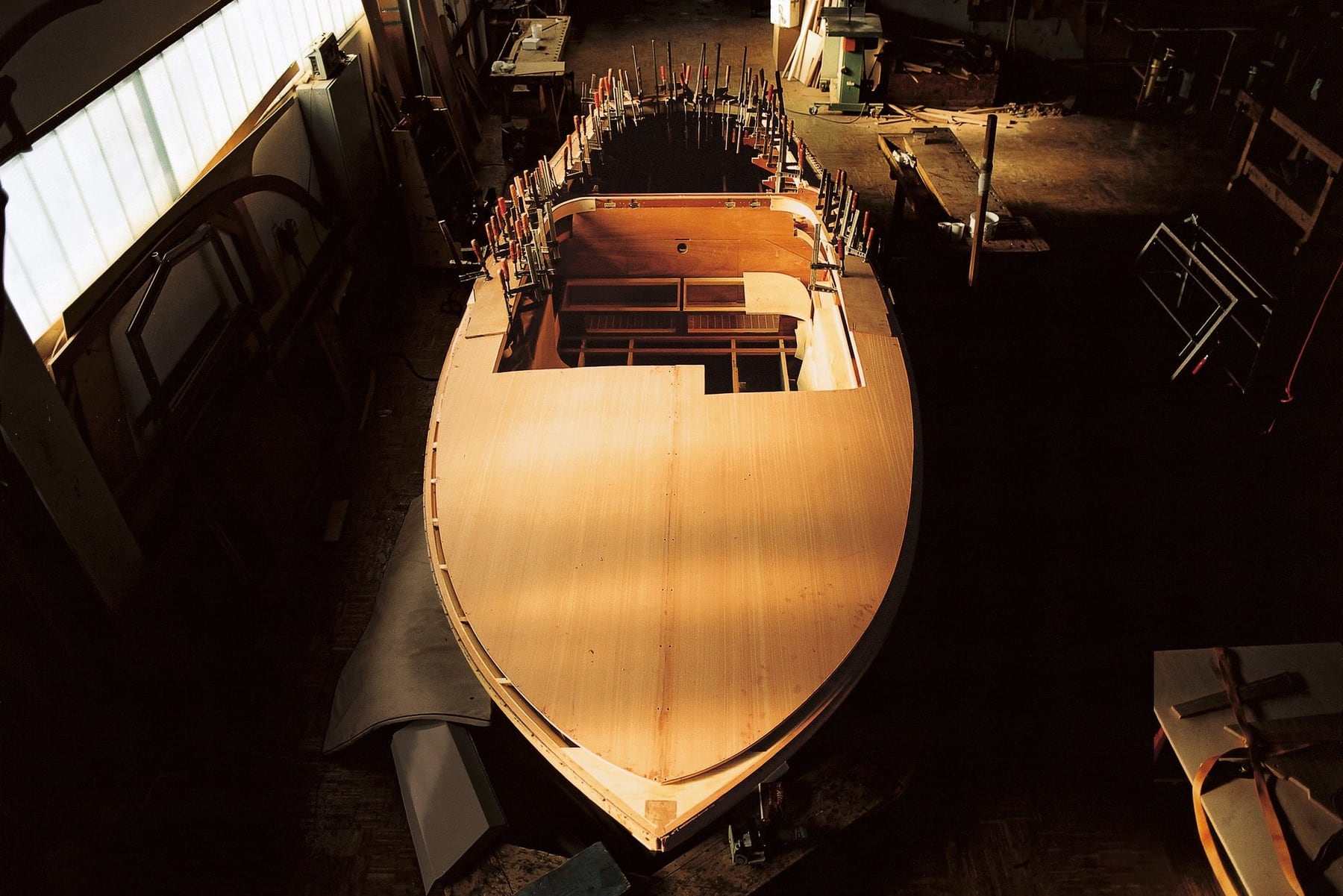Claudio Pedrazzini, constructeur naval. — photographie