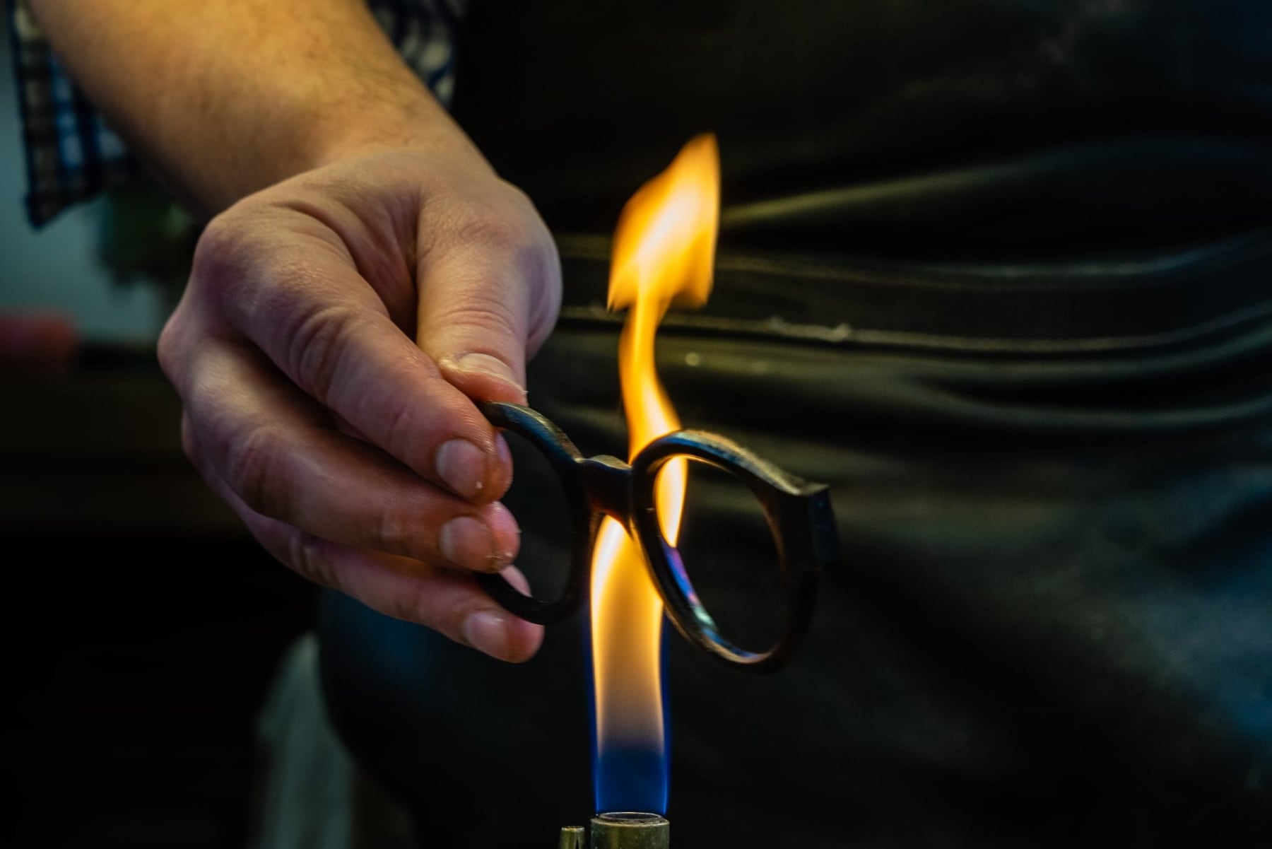 Daniel Bernard, écailliste. — photographie