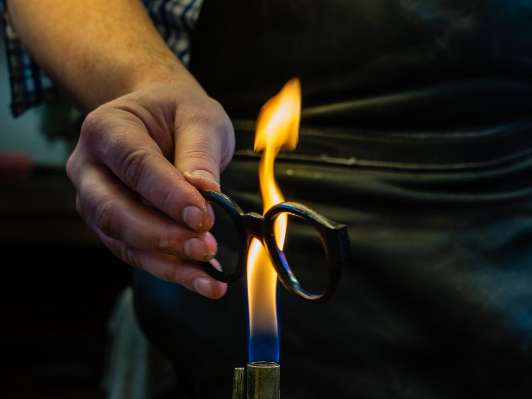Daniel Bernard, écailliste. — photographie