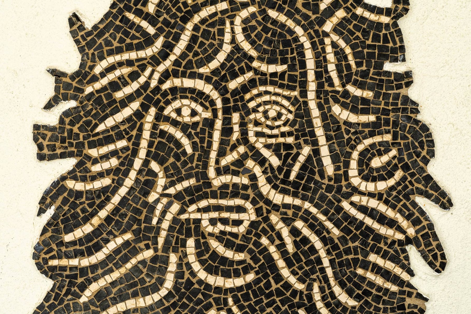 Adriana Cavallaro, mosaïste. — photographie