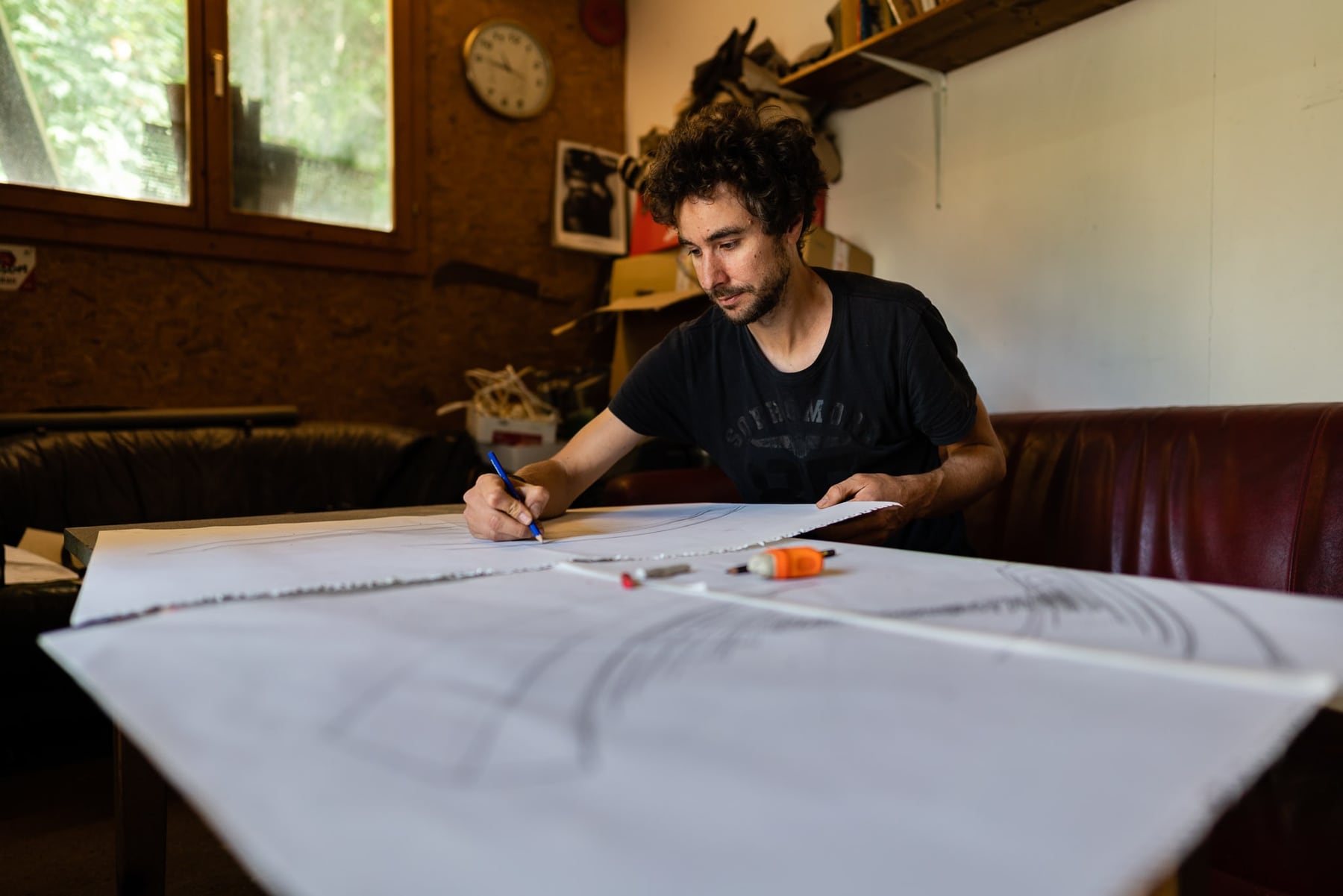 Emmanuel Lendenmann, sculpteur sur métal. — photographie