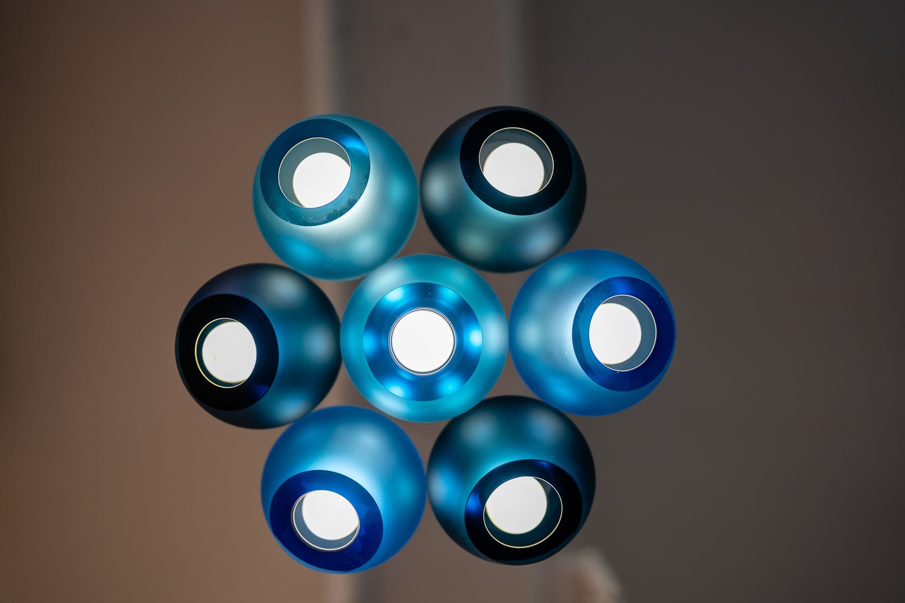 Valérie de Roquemaurel, souffleuse de verre. — photographie